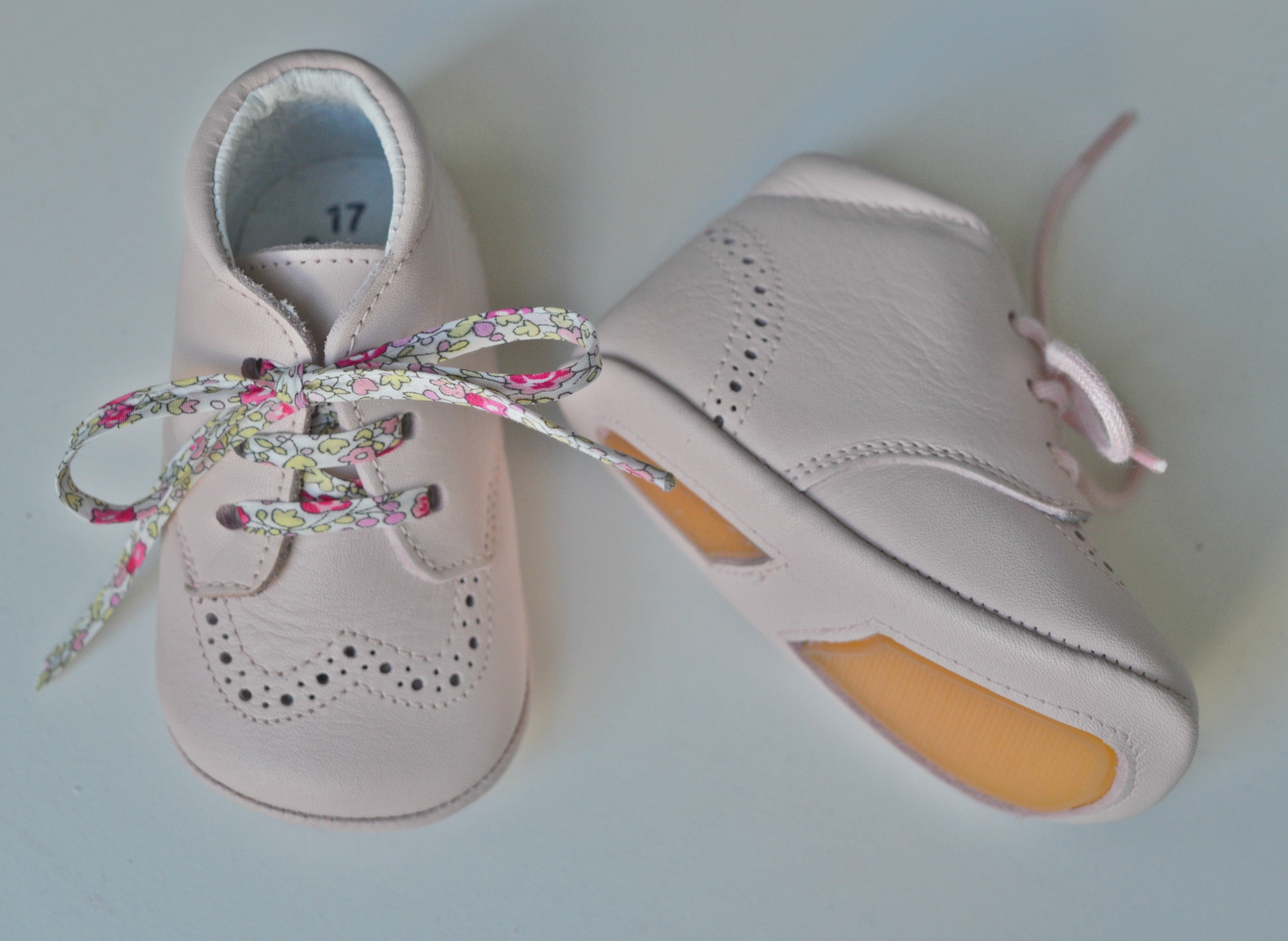 Chaussons Bébé Souples Antidérapants Mini-Adonis - Cuir Rose Pâle