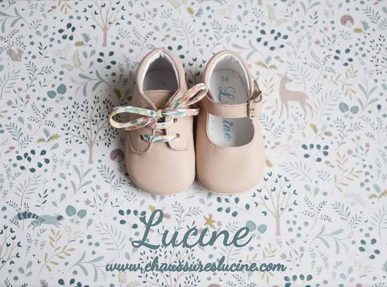 Chaussons Bébé Souples Antidérapants Fille À Boucle Mini-Alice - Cuir Rose Nude Beige