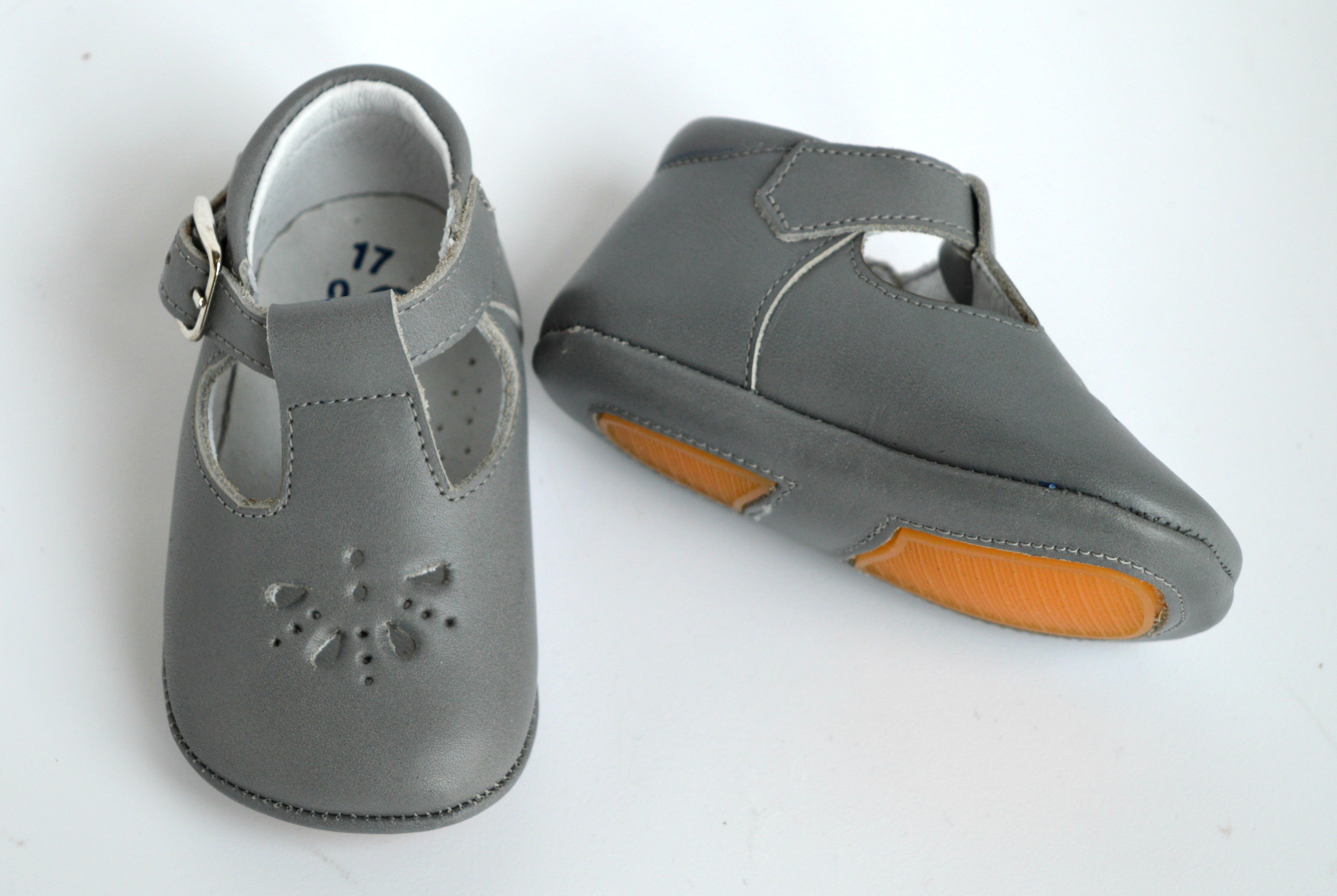 Chaussons Bébé Souples Salomé Antidérapants Mini-Aloïs - Cuir Gris Clair