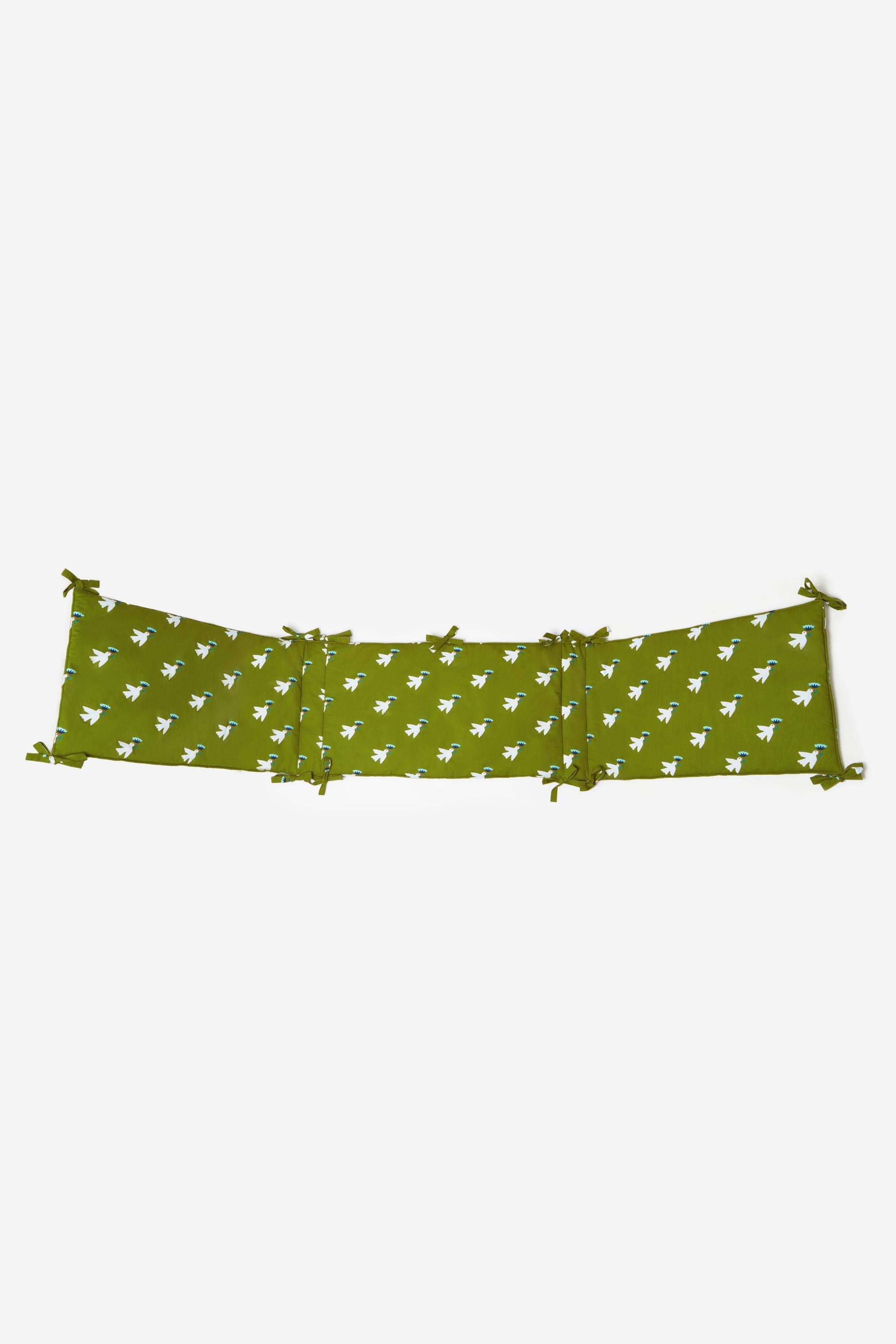 tour de lit Conçu en coton doux certifié oeko-tex, il s'adapte aux lits 120x60cm ou 140x 70cm. 26 PARADIS