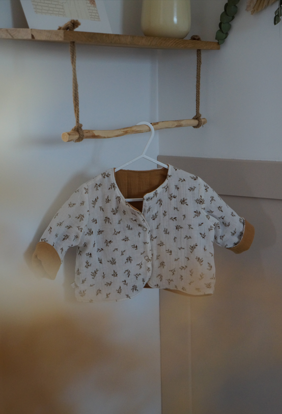 Veste matelassée avec manches Camel / Feuilles naturelles