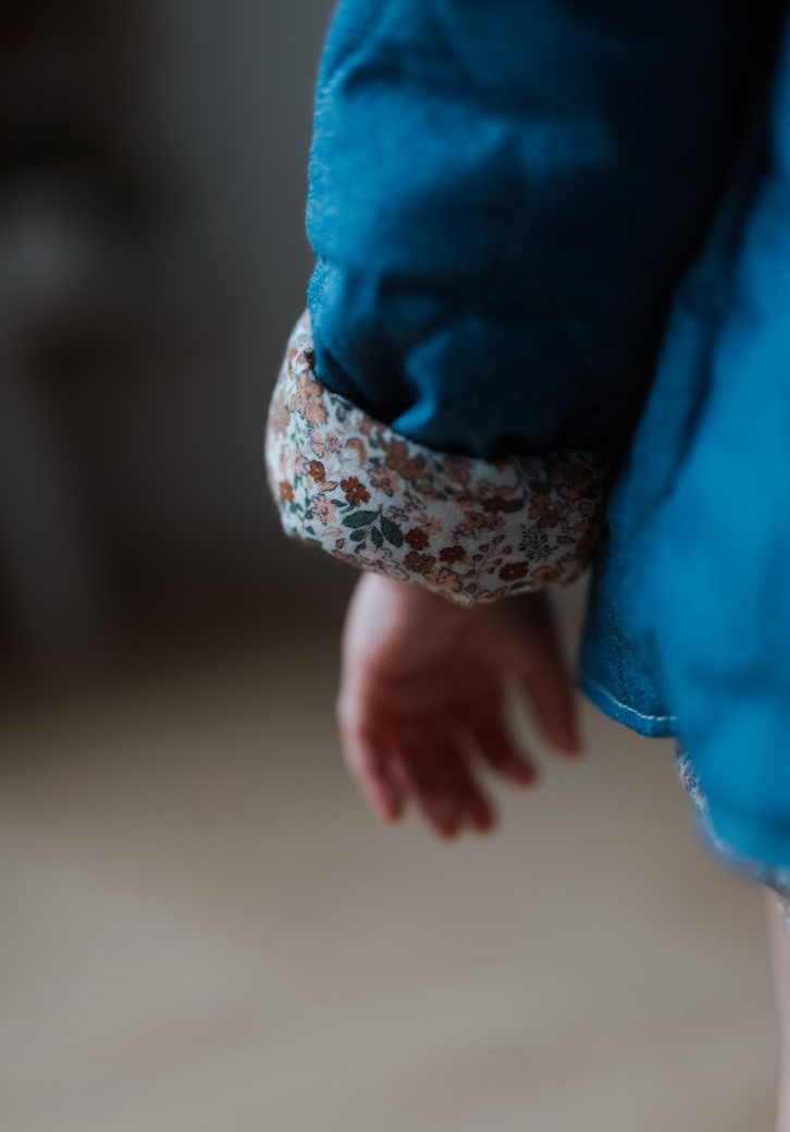 Veste matelassée avec manches Jean / Bouquet Floral