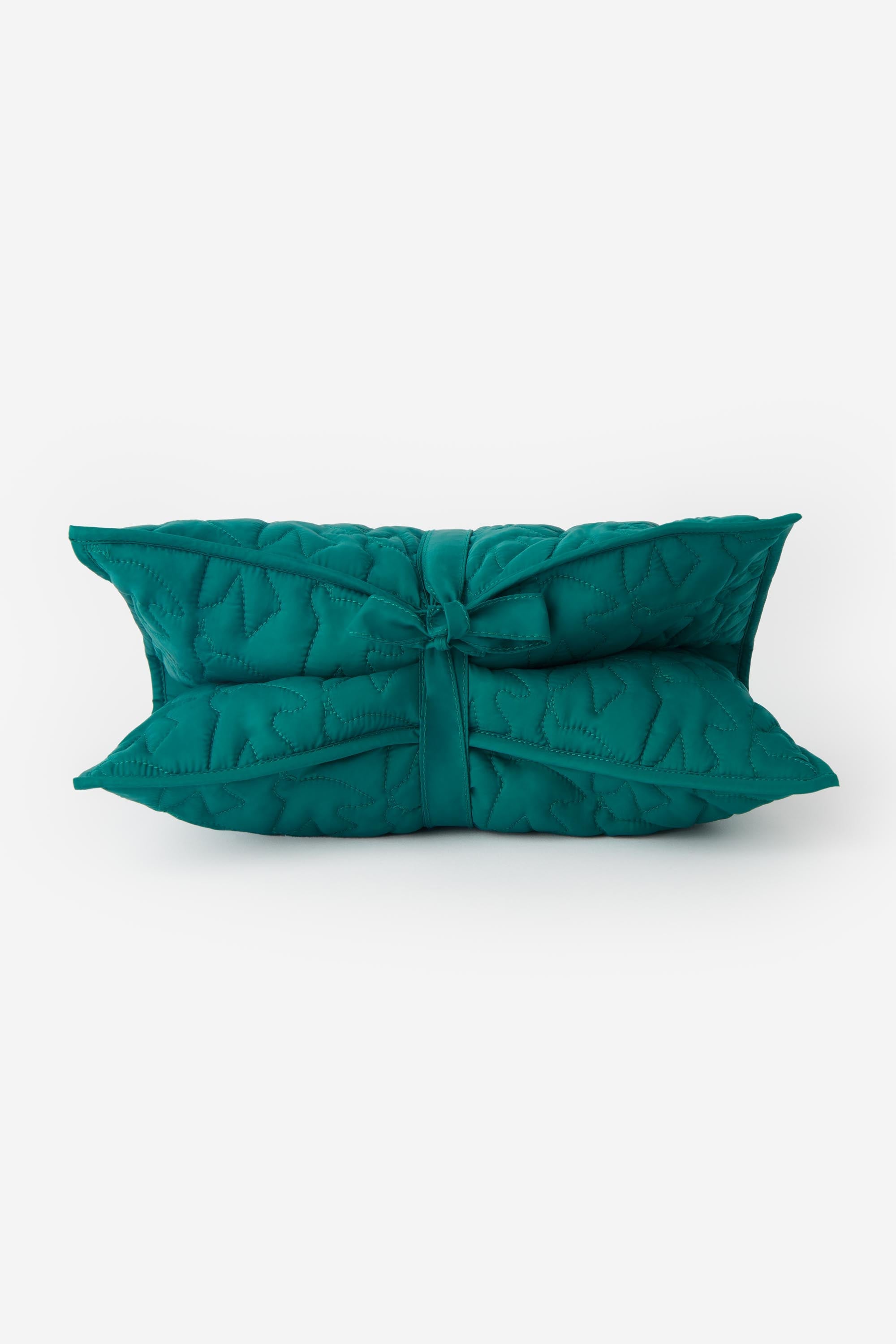 Pochette pour couches et lingettes. Nylon matelassé. Broderie. Accessoire bébé pour sac à langer. Cool et mode idéal en cadeau pour maman. 26 PARADIS