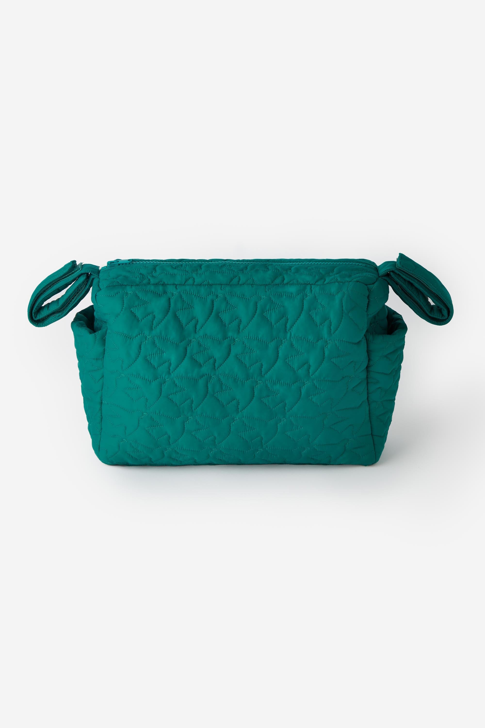 pochette organisateur poussette en nylon. Broderie matelassée ton sur ton. Deux poches sur le côté pour le biberon. Sac avec attache pour mettre sur la poussette pour les balades avec bébés. Fermeture par un zip ton sur ton. 26 PARADIS
