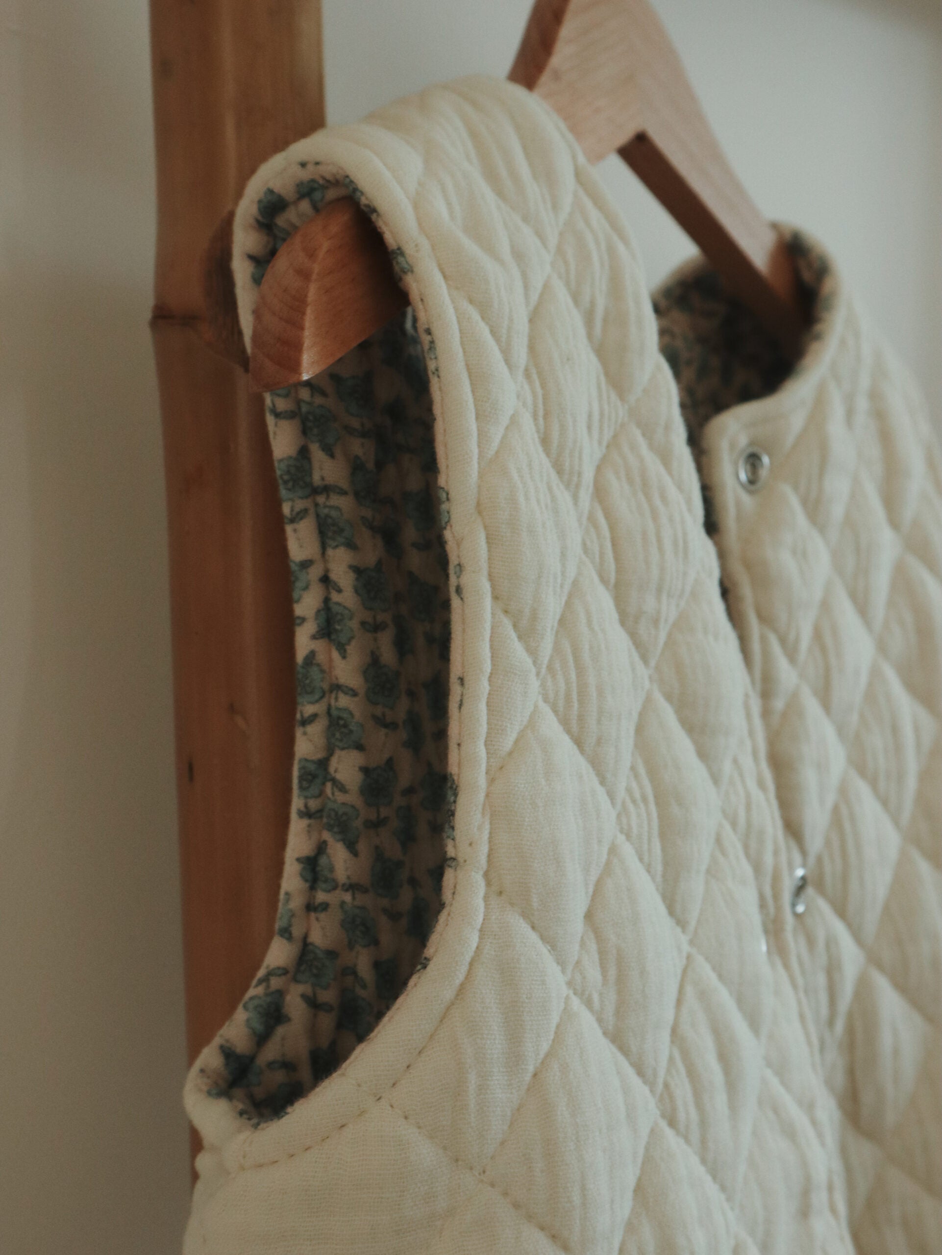 Veste matelassée sans manches Crème/Bloom