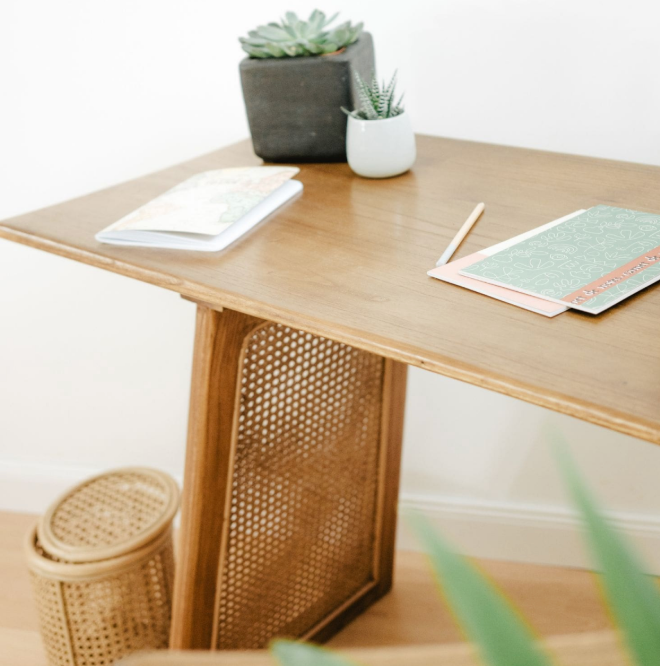 Bureau/console en bois et cannage - WOCCA